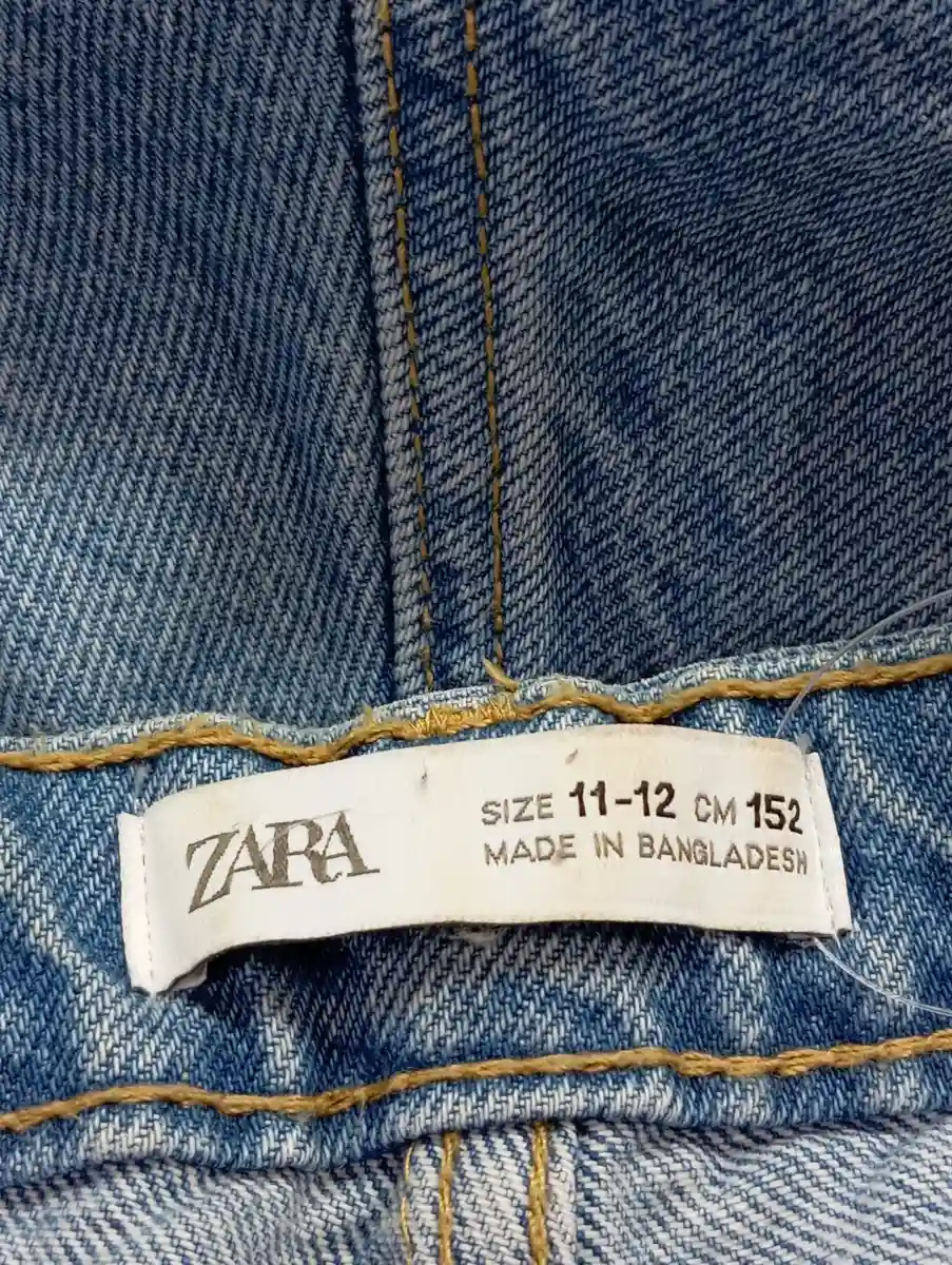 ZARA Destroyed Jeans Bild 3