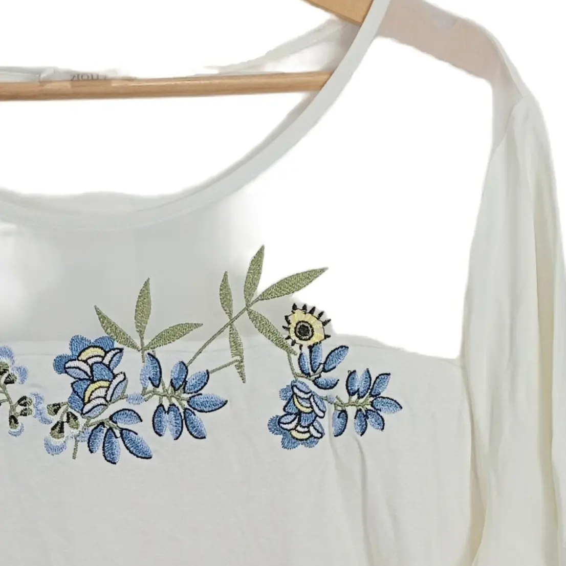 MONA T-Shirt Bild 6