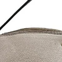 GUESS Henkeltasche Bild 4