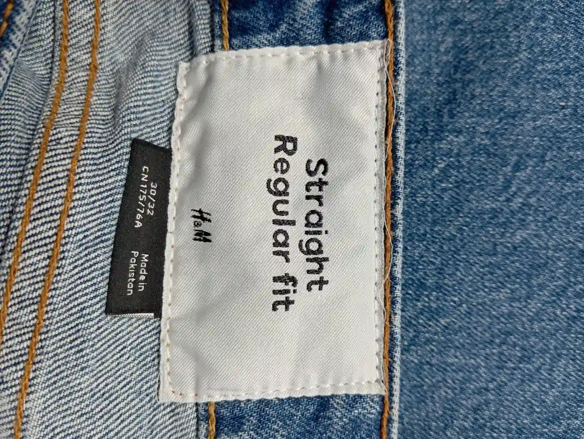 H&M Jeans Straight Leg Bild 3