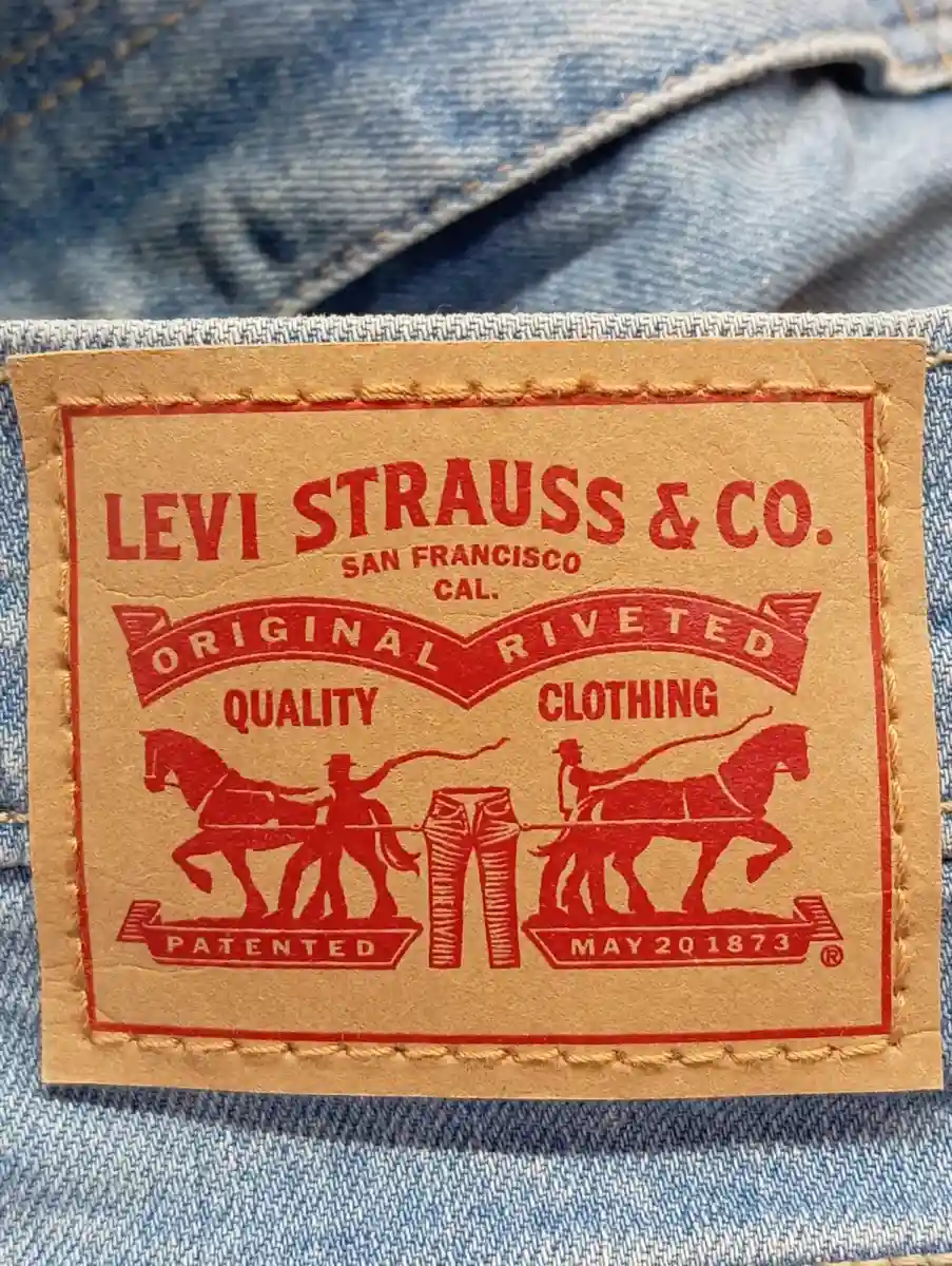 LEVI'S Jeans Shorts Bild 3