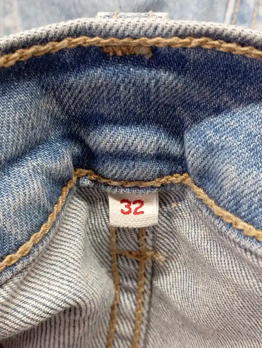 LEVI'S Jeans Shorts Bild 4