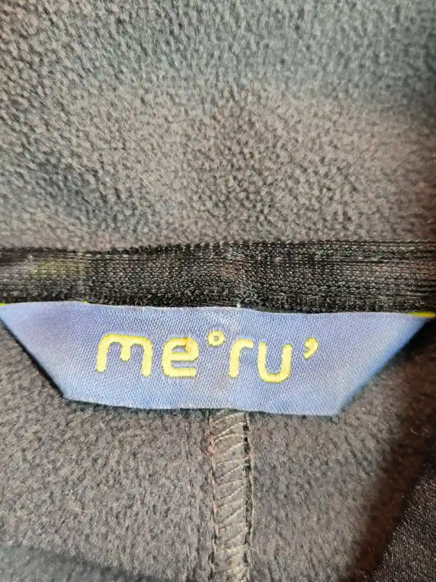 MERU Trainingsjacke Bild 3
