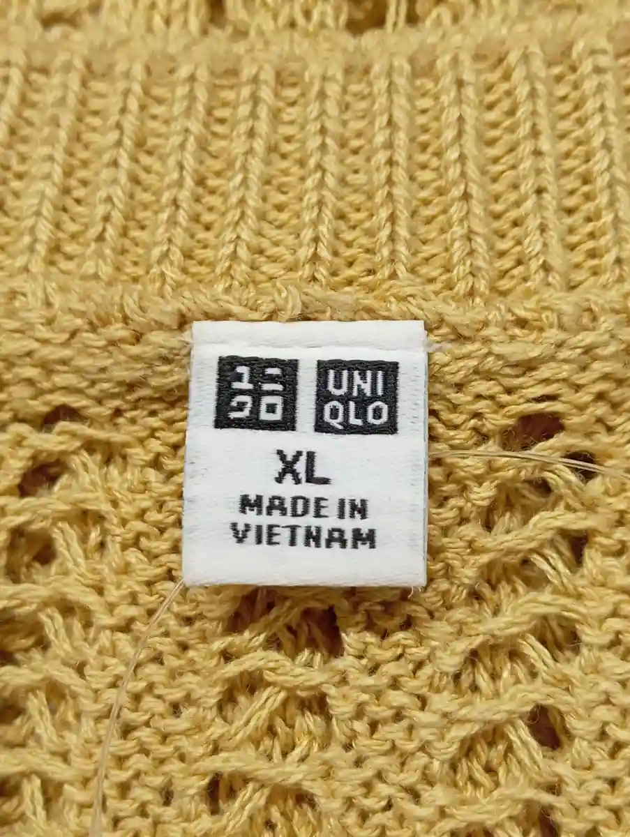 UNIQLO Pullunder Bild 3