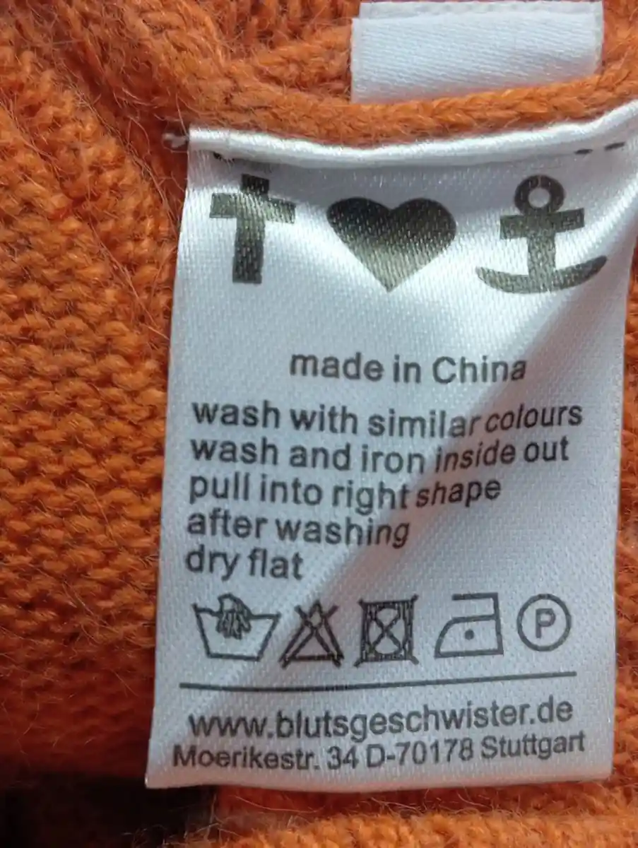BLUTSGESCHWISTER Strickkleid Bild 3