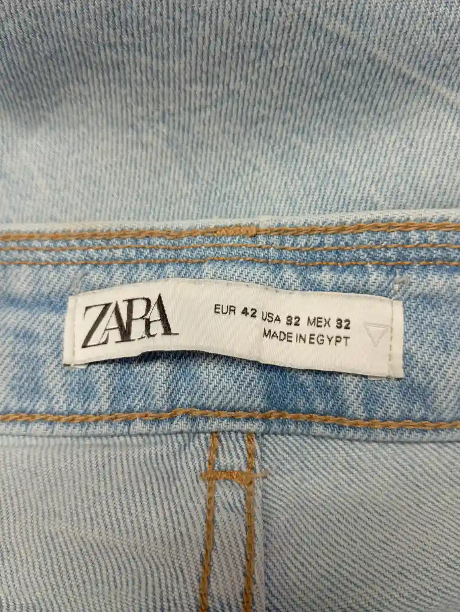 ZARA Destroyed Jeans Bild 3