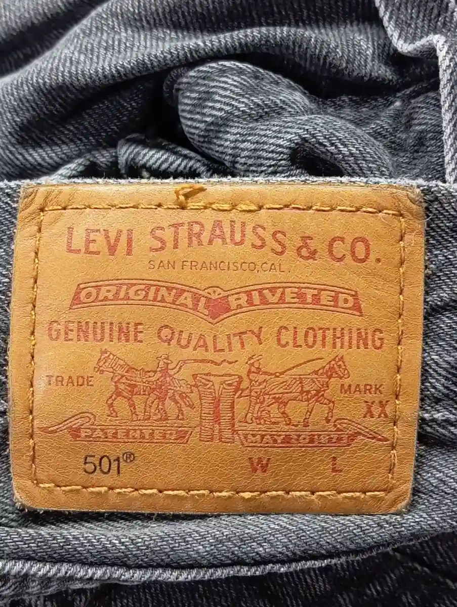 LEVI'S Jeans Shorts Bild 3