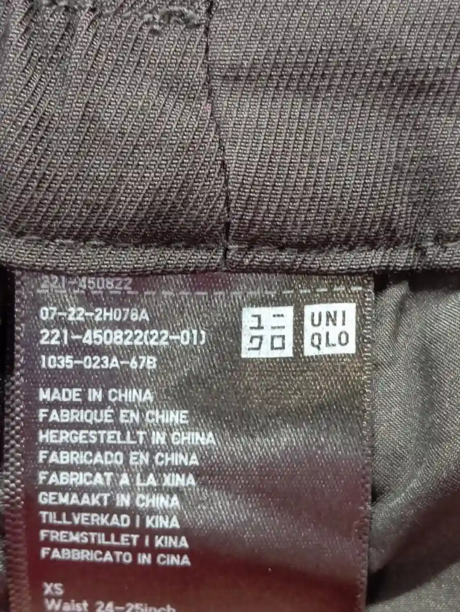 UNIQLO Stoffhose Bild 3