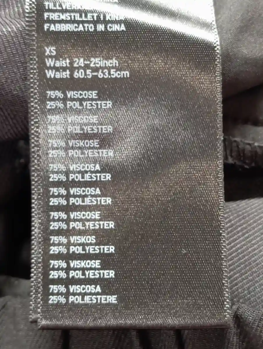 UNIQLO Stoffhose Bild 4