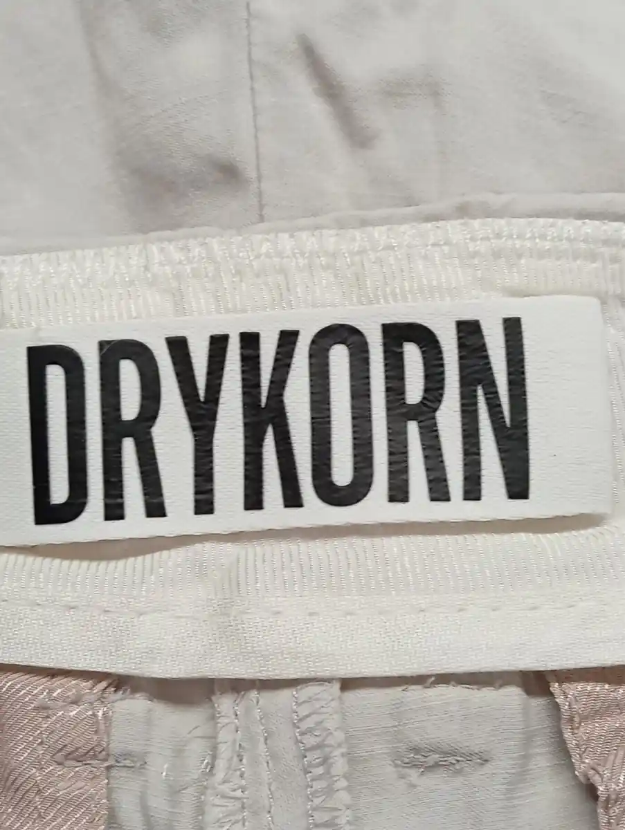 DRYKORN Shorts Bild 3
