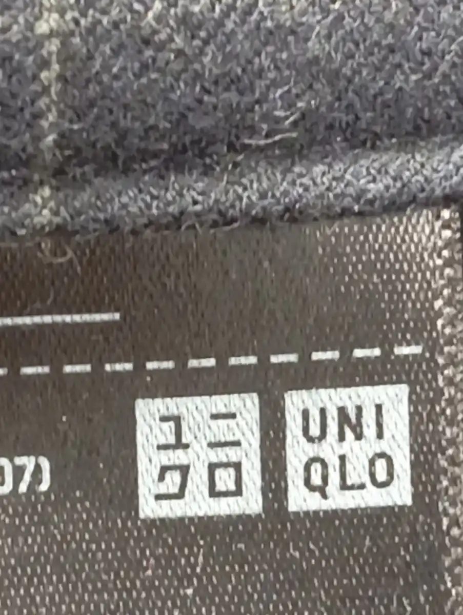 UNIQLO Stoffhose Bild 4