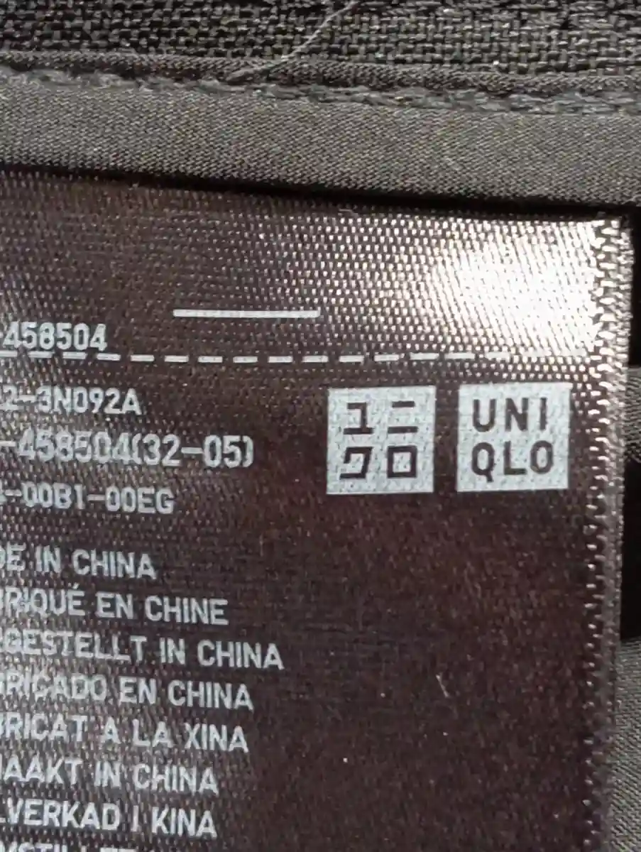 UNIQLO Stoffhose Bild 3