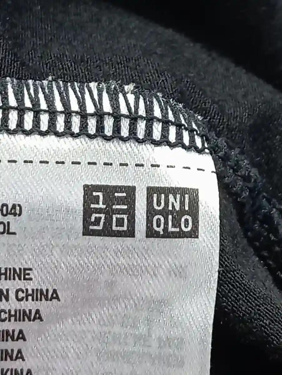 UNIQLO Badeanzug Bild 3