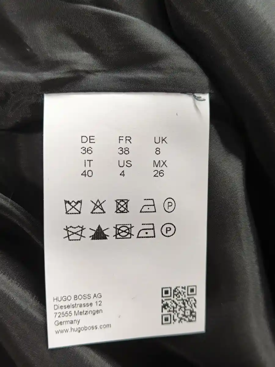 HUGO BOSS Kostüm mit Rock Bild 4