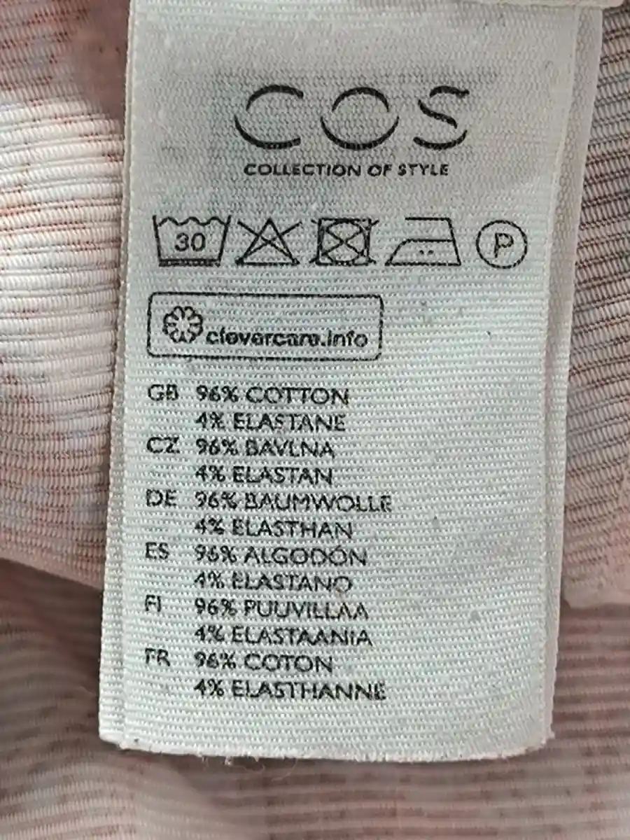 COS Shorts Bild 4