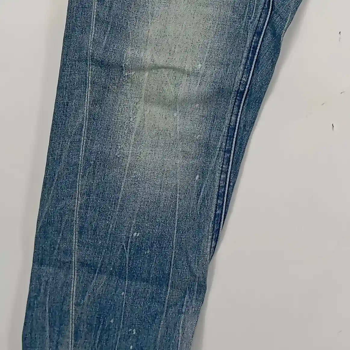 TIGHA Destroyed Jeans Bild 5