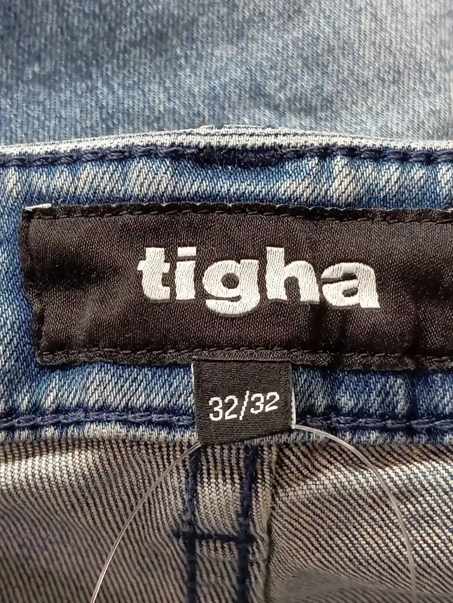 TIGHA Destroyed Jeans Bild 3