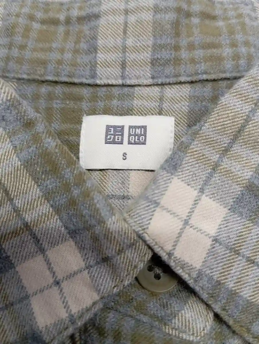 UNIQLO Freizeithemd Bild 3