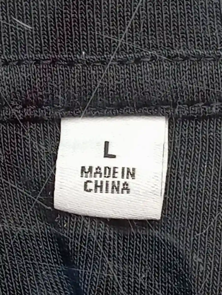 UNIQLO T-Shirt Bild 4