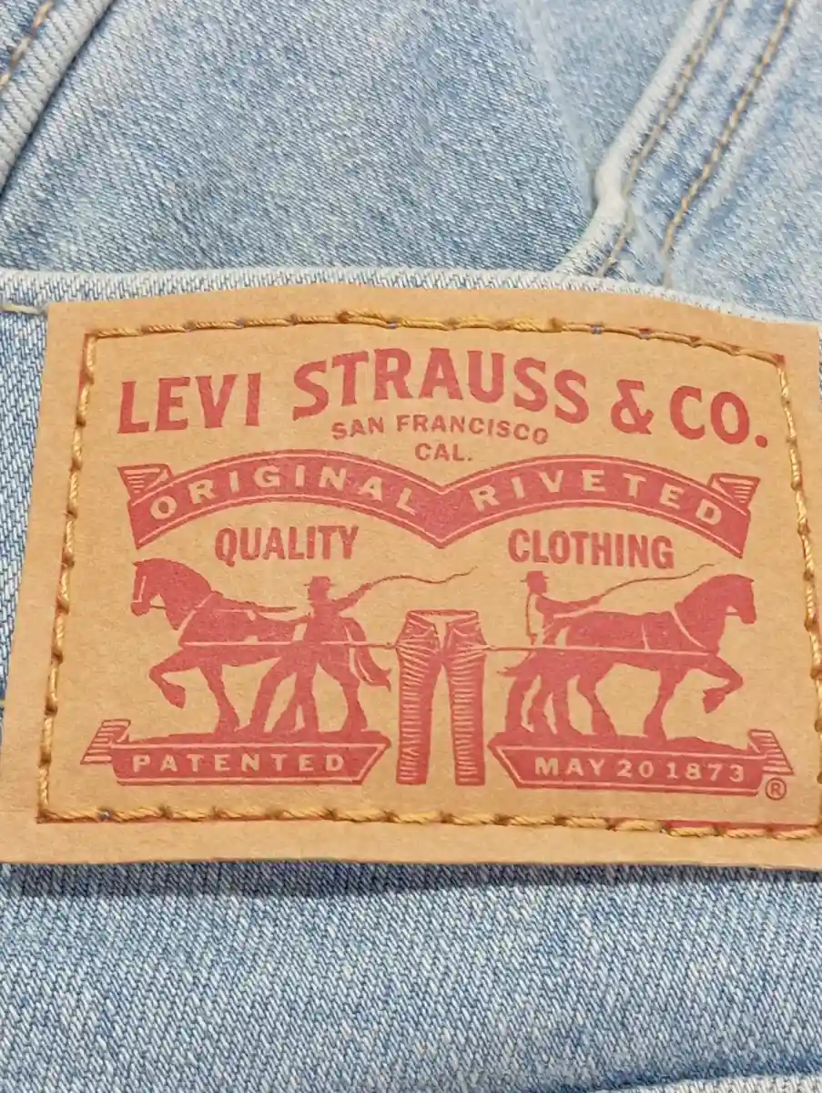 LEVI'S Jeans Shorts Bild 3
