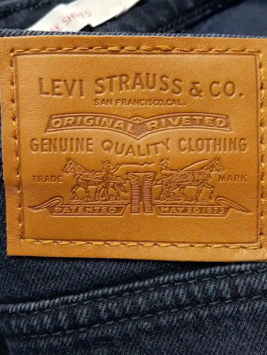 LEVI'S Jeans Shorts Bild 3