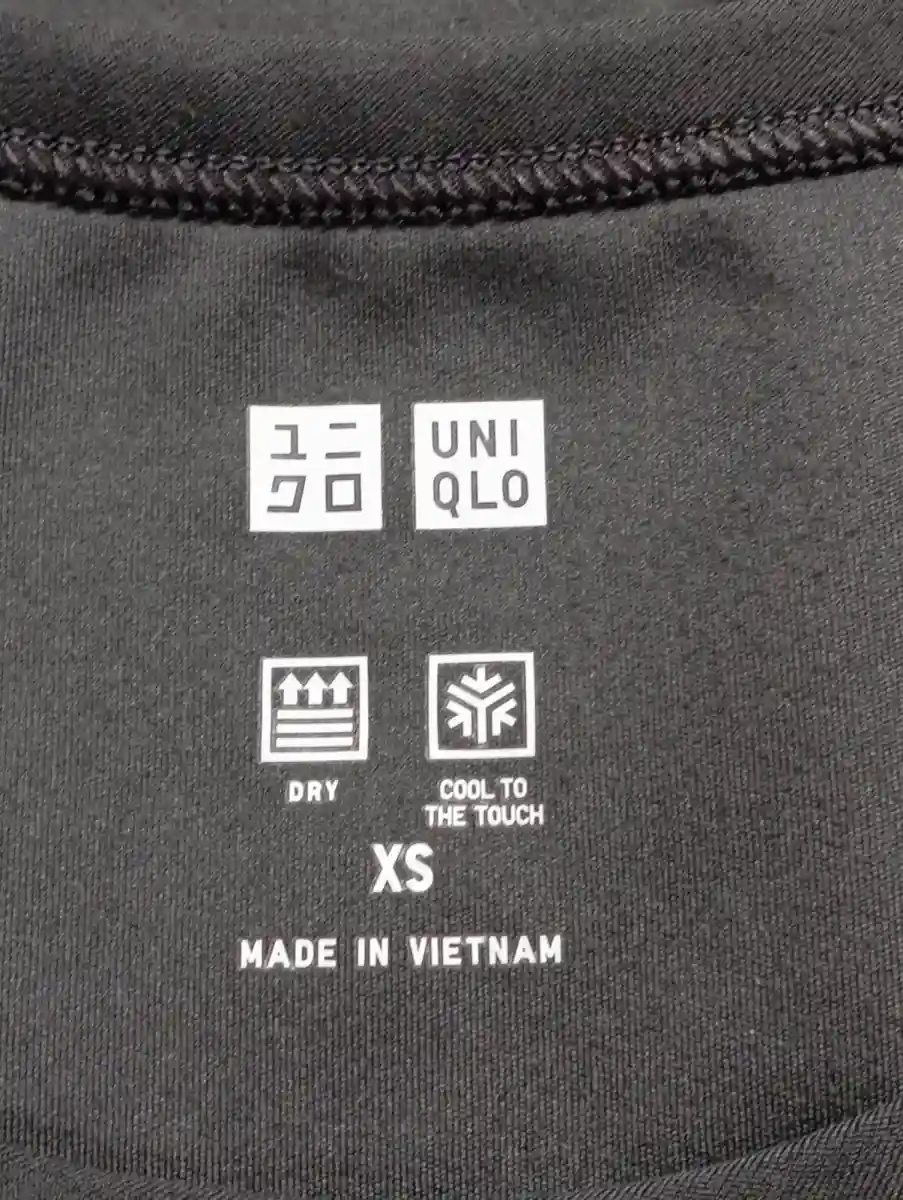 UNIQLO T-Shirt Bild 3