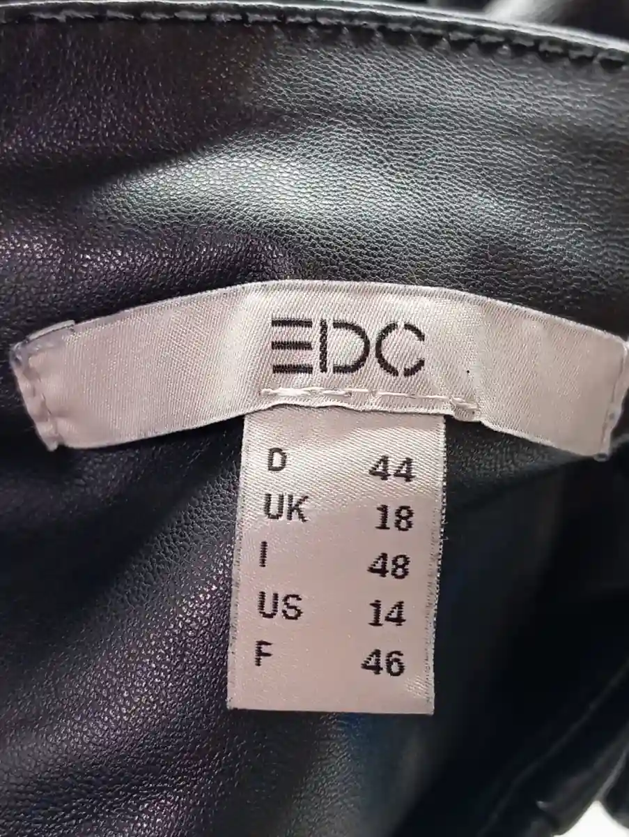 EDC BY ESPRIT Shorts Bild 3