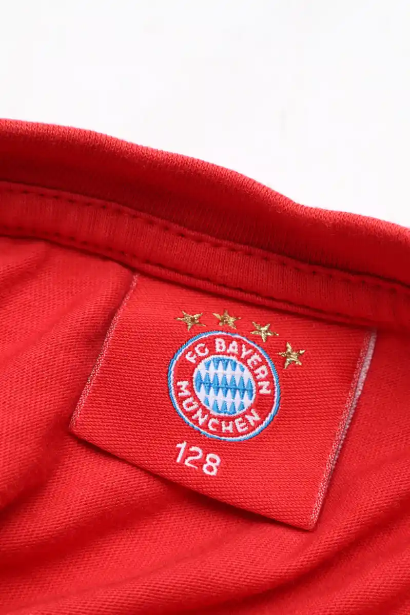 FC BAYERN MÜNCHEN Fanshirt Bild 3