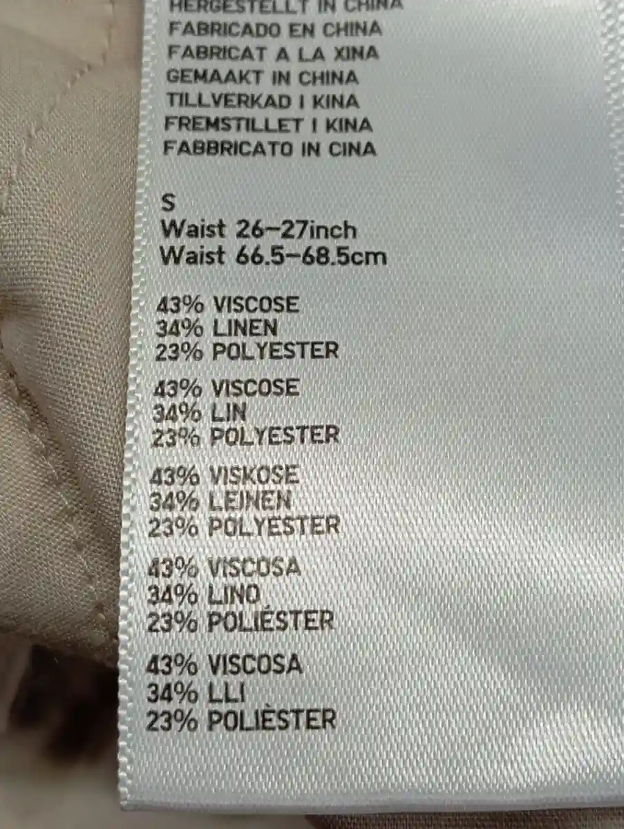 UNIQLO Stoffhose Bild 4