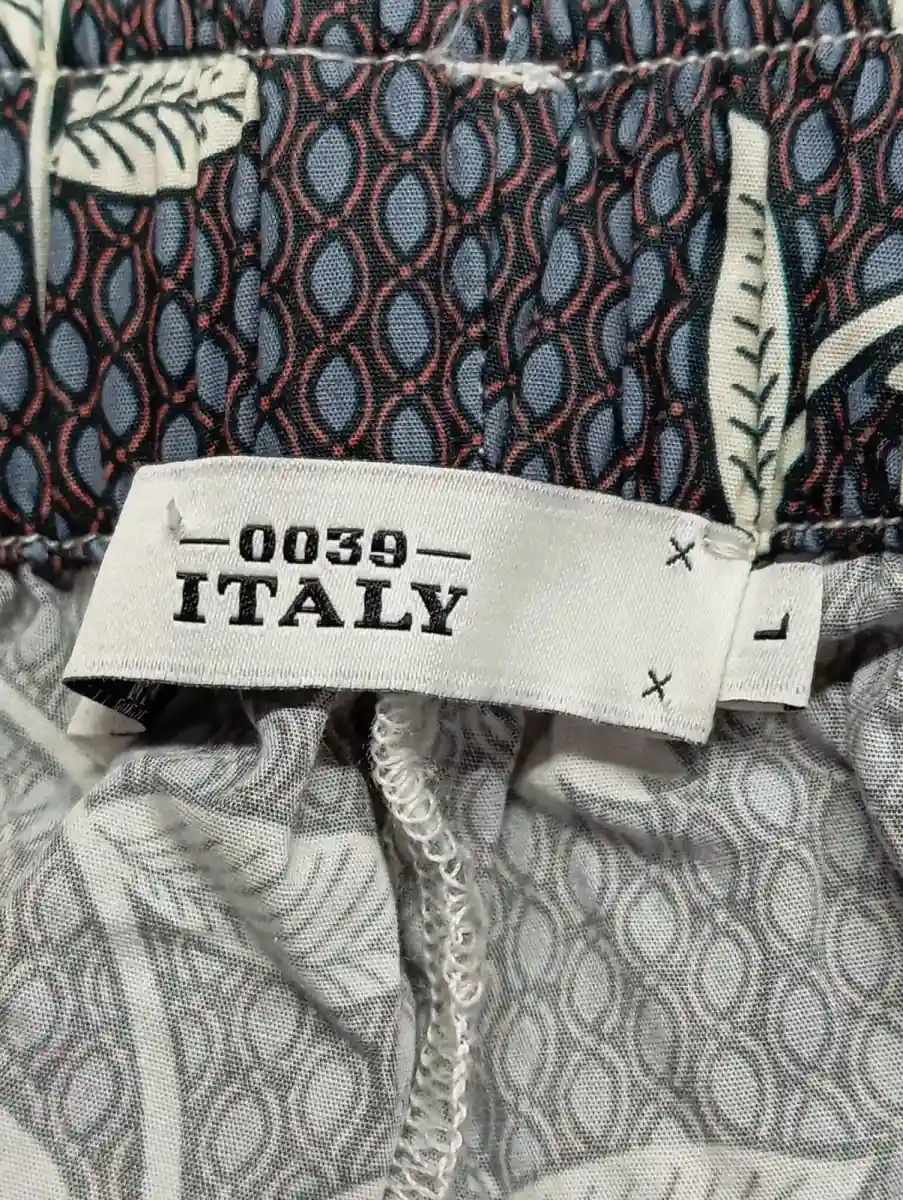 0039 ITALY Shorts Bild 3